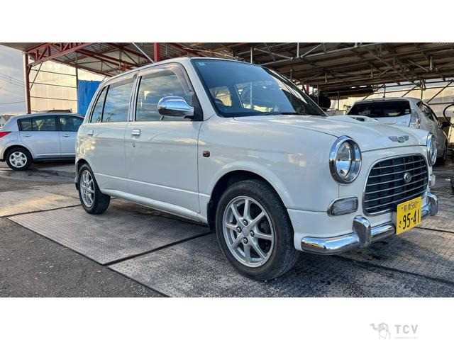 2000 Daihatsu Miragino