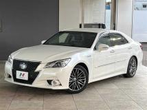 2013 Toyota Crown Hybrid