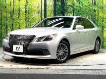2013 Toyota Crown Hybrid