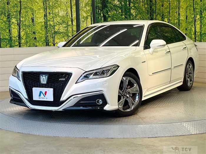 2019 Toyota Crown Hybrid