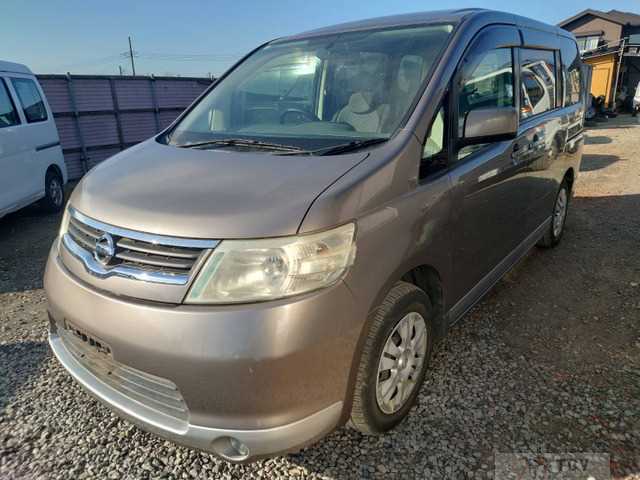 2005 Nissan Serena