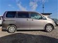 2005 Nissan Serena