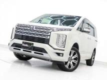 2019 Mitsubishi Delica D5