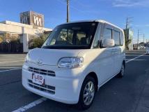 2010 Daihatsu Tanto