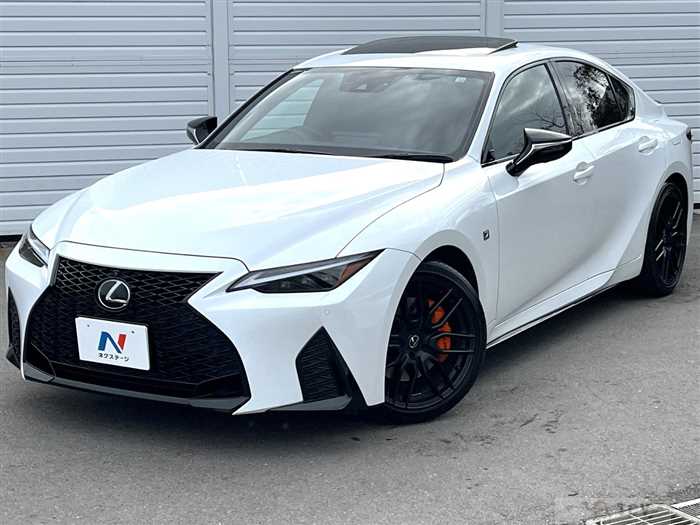 2022 Lexus IS