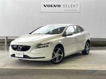 2018 Volvo V40
