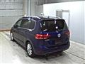 2017 Volkswagen Golf Touran
