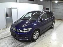 2017 Volkswagen Golf Touran