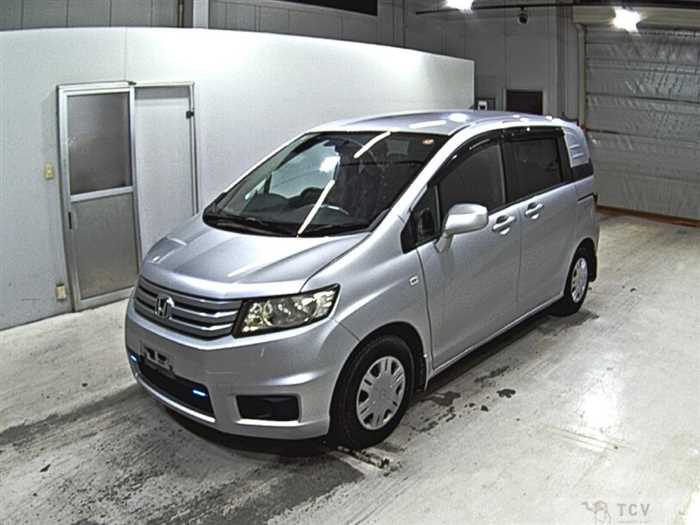 2011 Honda Freed Spike