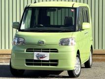 2012 Daihatsu Tanto