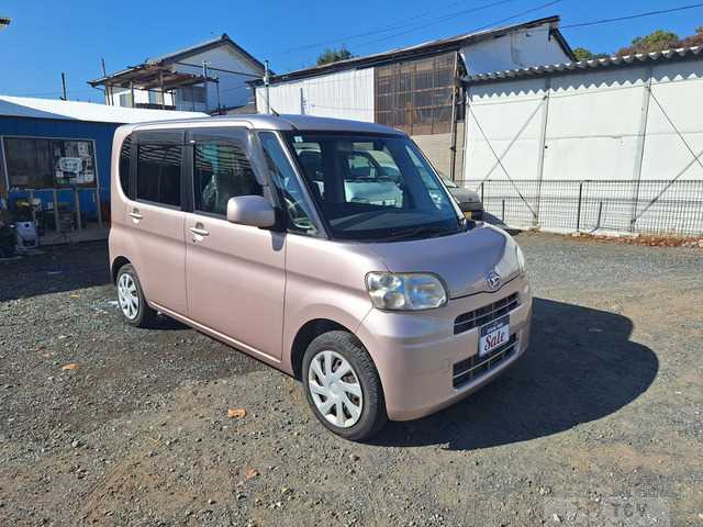 2011 Daihatsu Tanto