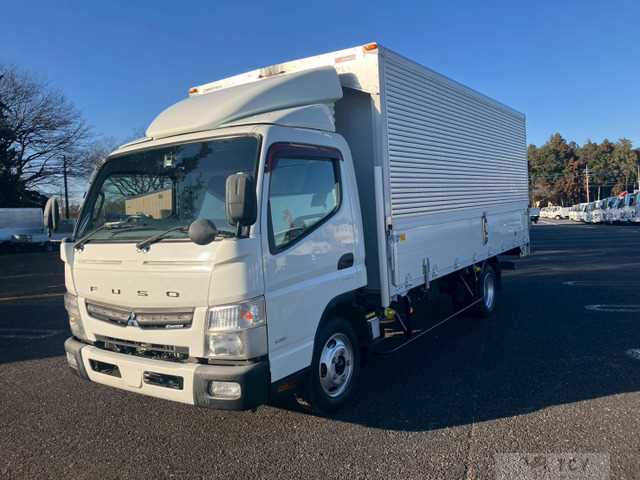 2015 Mitsubishi Canter