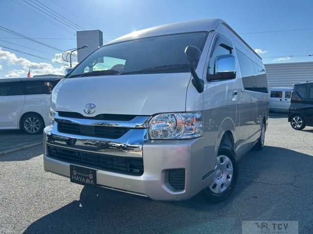 2025 Toyota Hiace Wagon