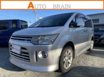 2007 Mitsubishi Delica D5