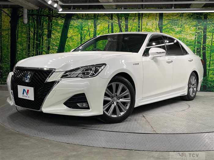 2017 Toyota Crown Hybrid