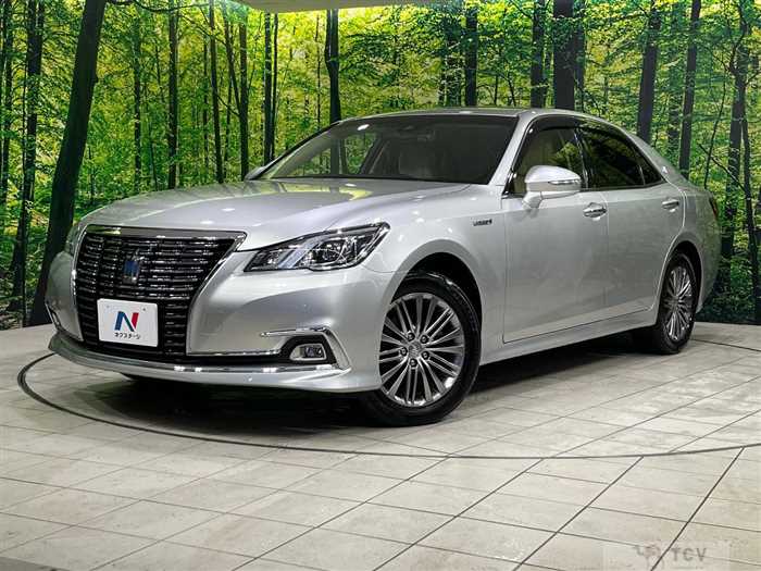 2017 Toyota Crown Hybrid