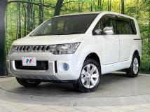 2016 Mitsubishi Delica D5