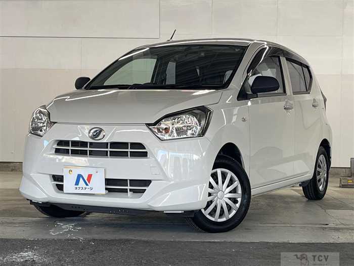 2017 Daihatsu Mira Es