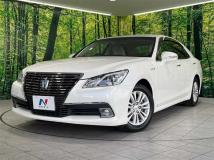2013 Toyota Crown Hybrid