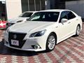 2014 Toyota Crown Hybrid