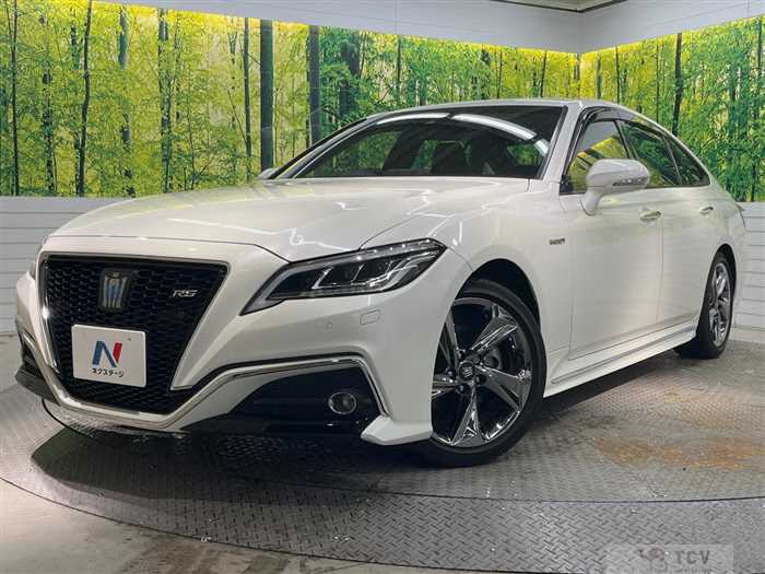 2019 Toyota Crown Hybrid