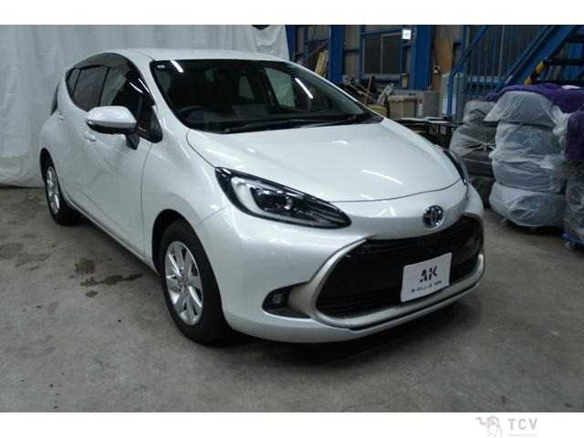 2024 Toyota AQUA