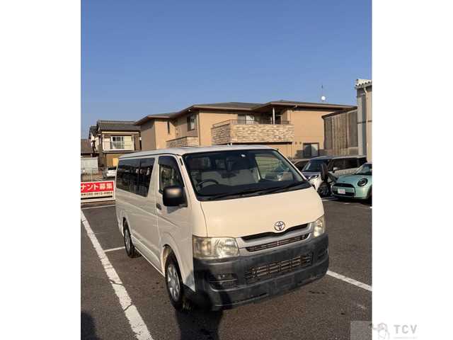 2010 Toyota Hiace Van