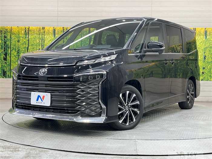 2022 Toyota Voxy