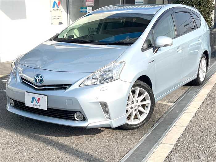 2013 Toyota PRIUS α
