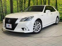 2014 Toyota Crown Hybrid