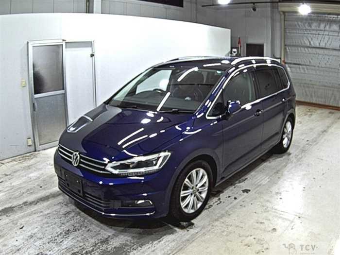 2017 Volkswagen Golf Touran