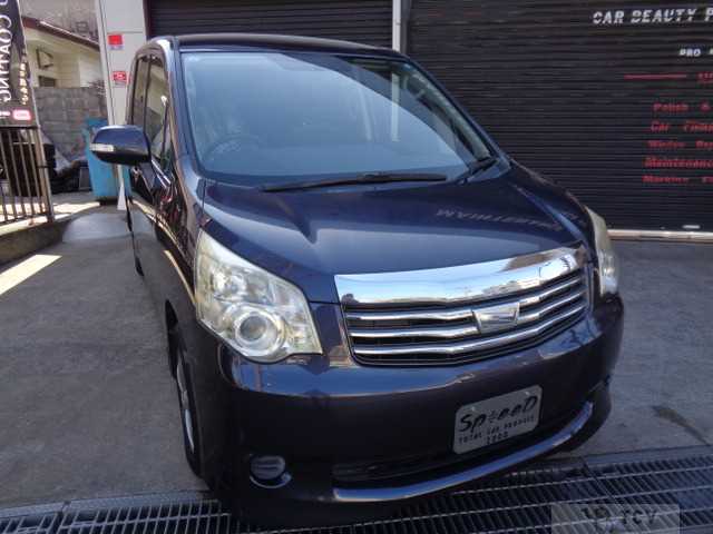 2011 Toyota Noah
