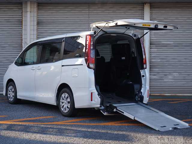 2015 Toyota Noah