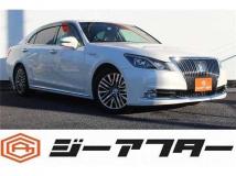 2014 Toyota Crown Majesta