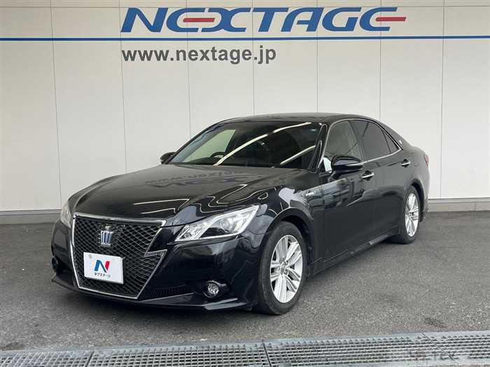 2013 Toyota Crown Hybrid