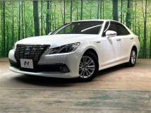 2013 Toyota Crown Hybrid