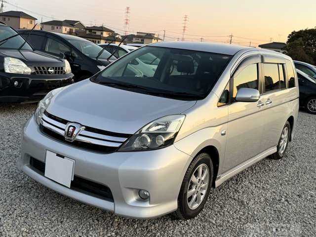 2012 Toyota Isis