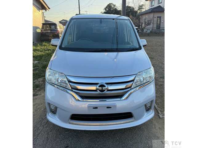 2013 Nissan Serena
