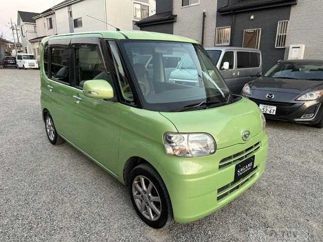 2011 Daihatsu Tanto