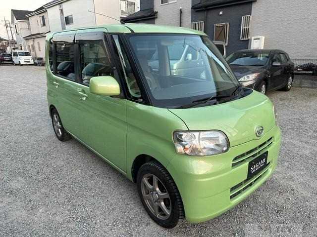 2011 Daihatsu Tanto