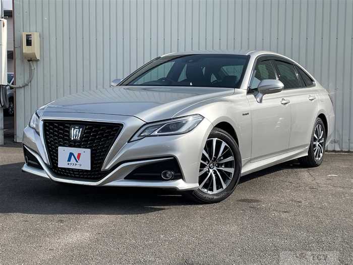 2018 Toyota Crown Hybrid