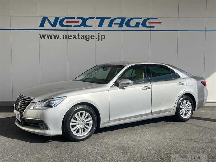 2014 Toyota Crown
