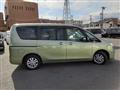 2011 Nissan Serena
