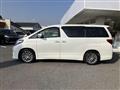 2013 Toyota Alphard G