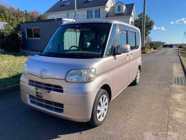 2011 Daihatsu Tanto