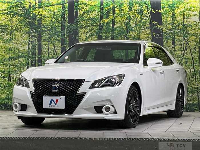 2015 Toyota Crown Hybrid
