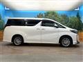 2022 Toyota Alphard Hybrid