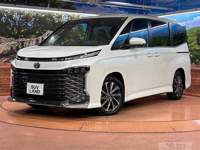 2023 Toyota Voxy