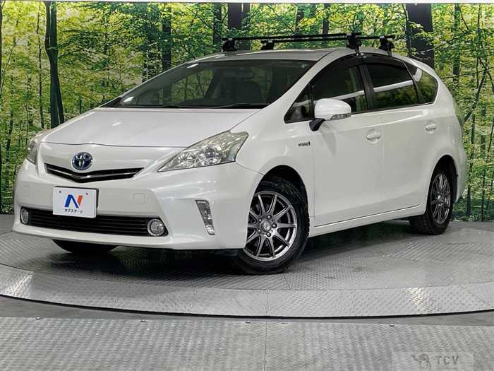 2013 Toyota PRIUS α