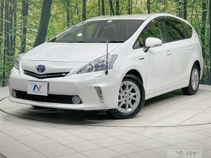 2013 Toyota PRIUS α